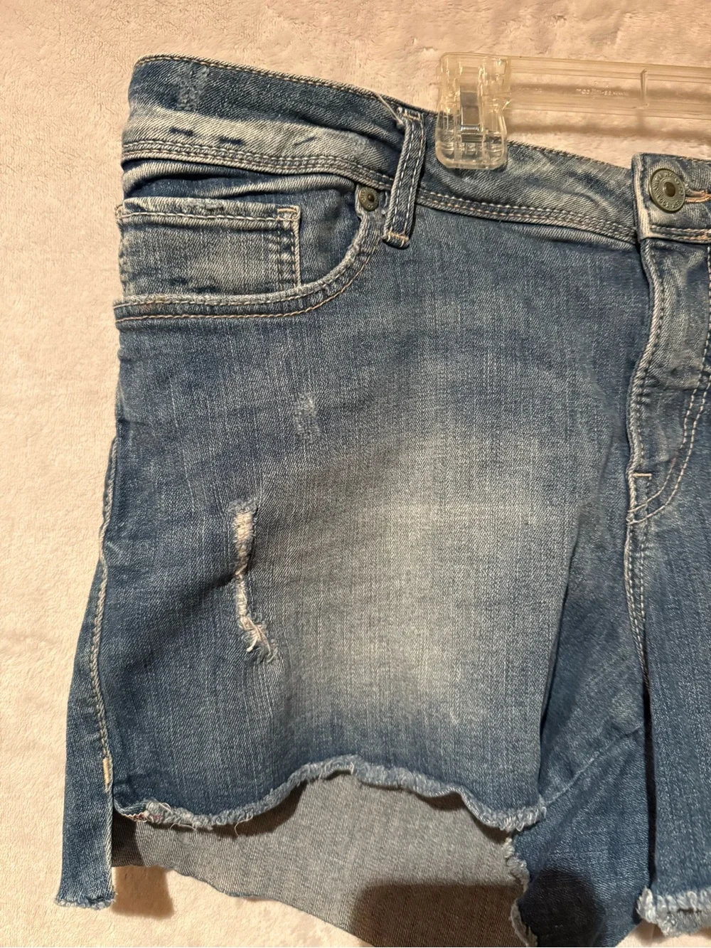 Silver Jeans Co. Aiko Distressed Denim Shorts Size 18